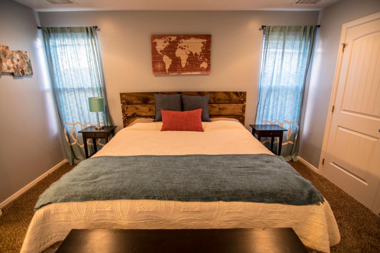 Lone Rock Retreat - 3-Bedroom Near Lake Powell Page Buitenkant foto